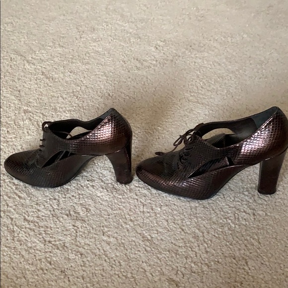 STUART WEITZMAN brown/copper python embossed heels - Picture 3 of 6